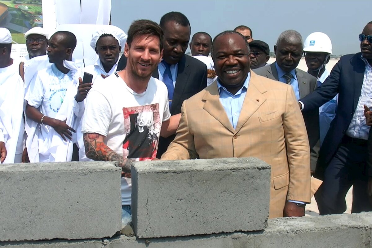Messi, criticat dur pentru cum a apărut la vizita în Gabon: "A venit murdar și nebărbierit! Aici nu e Zoo"