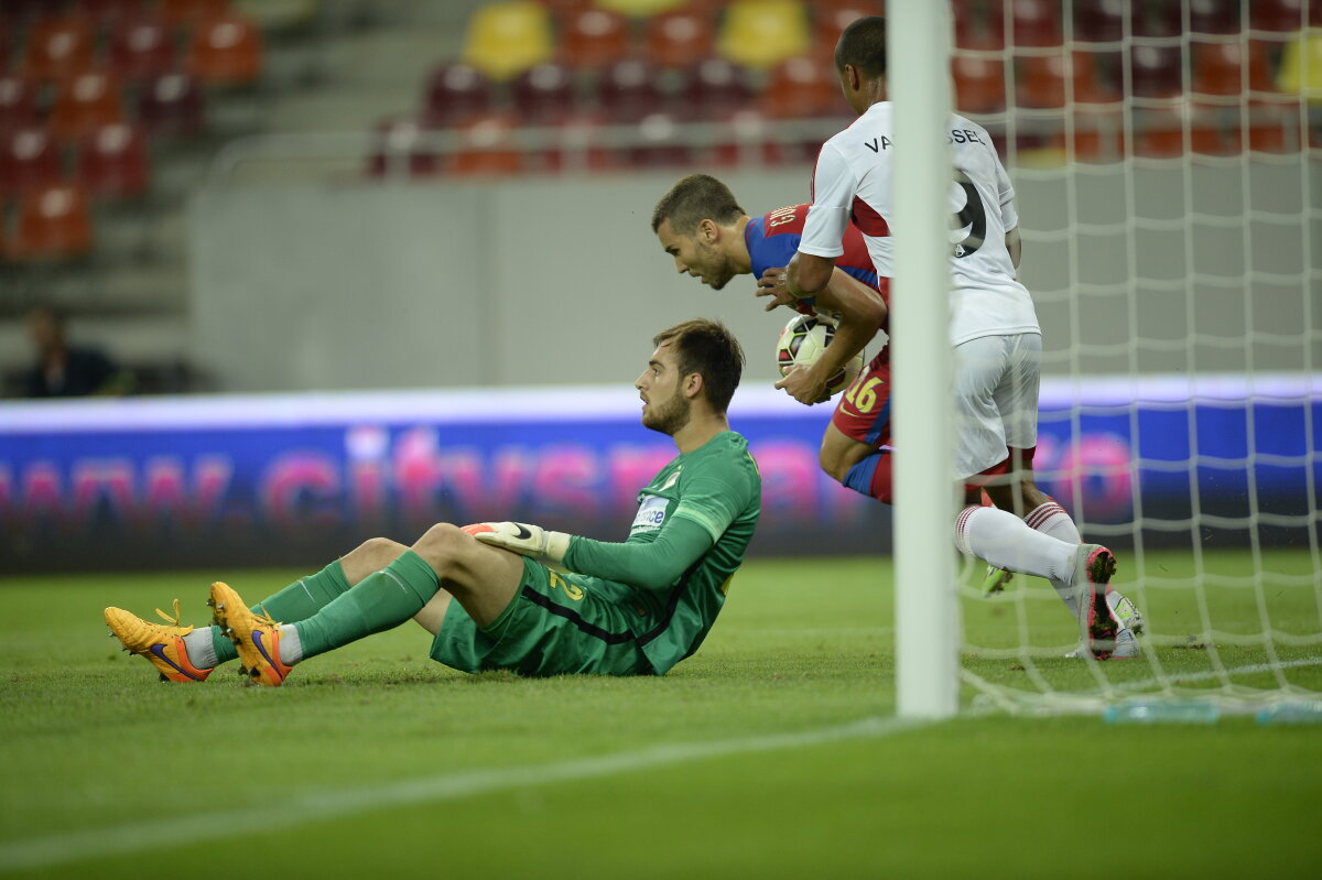 FOTO » Steaua - Trencin 2-3 » Calficare ruşinoasă! Steaua merge în turul III al UCL, deşi a pierdut pe teren propriu