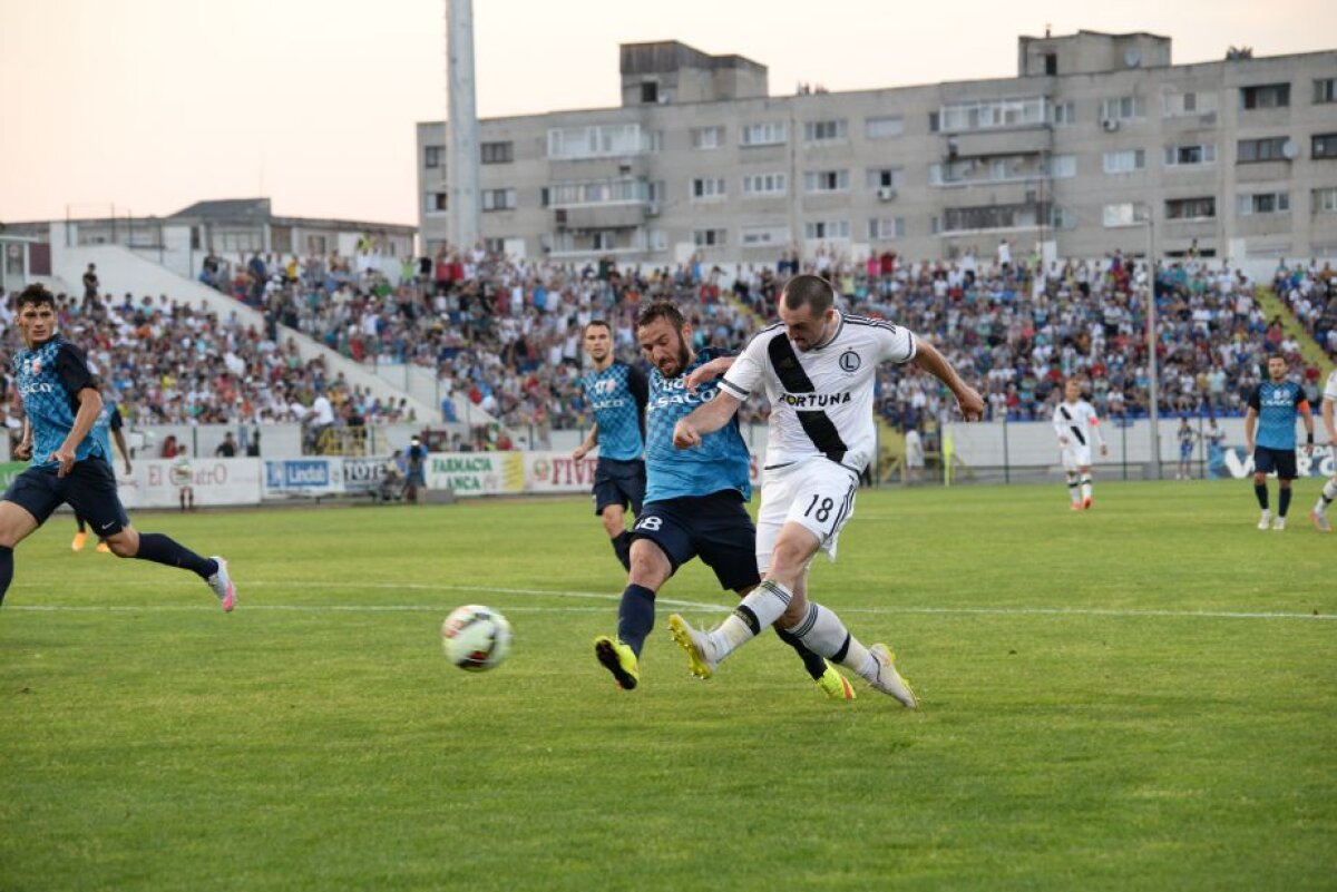 VIDEO+FOTO Atac de Cordoş » O evoluţie penibilă a stoperului botoşănean a uşurat misiunea Legiei, polonezii impunîndu-se cu 3-0