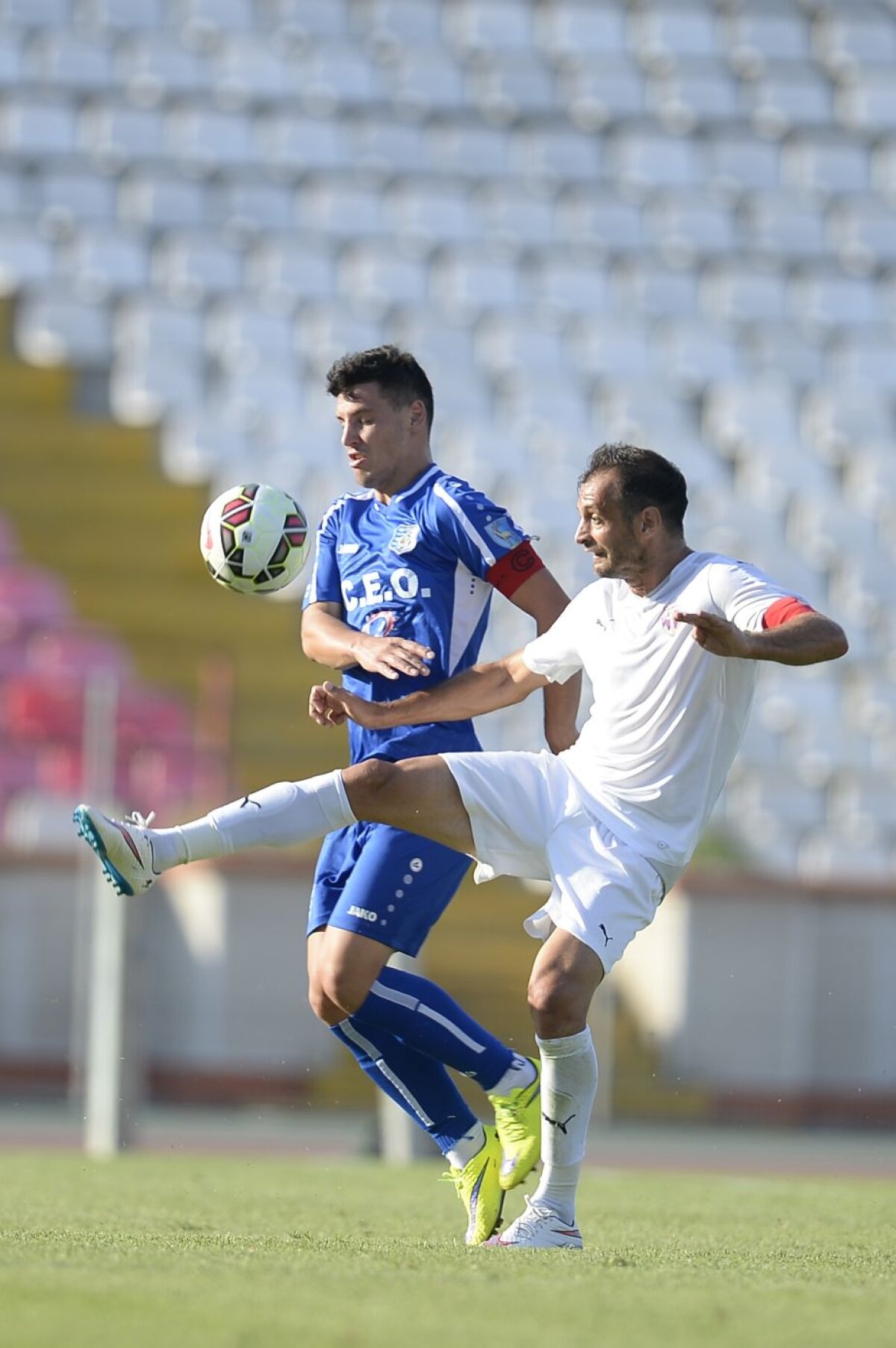 FOTO Căldura a secat pofta de gol a jucătorilor » FC Voluntari a remizat cu Pandurii, scor 0-0