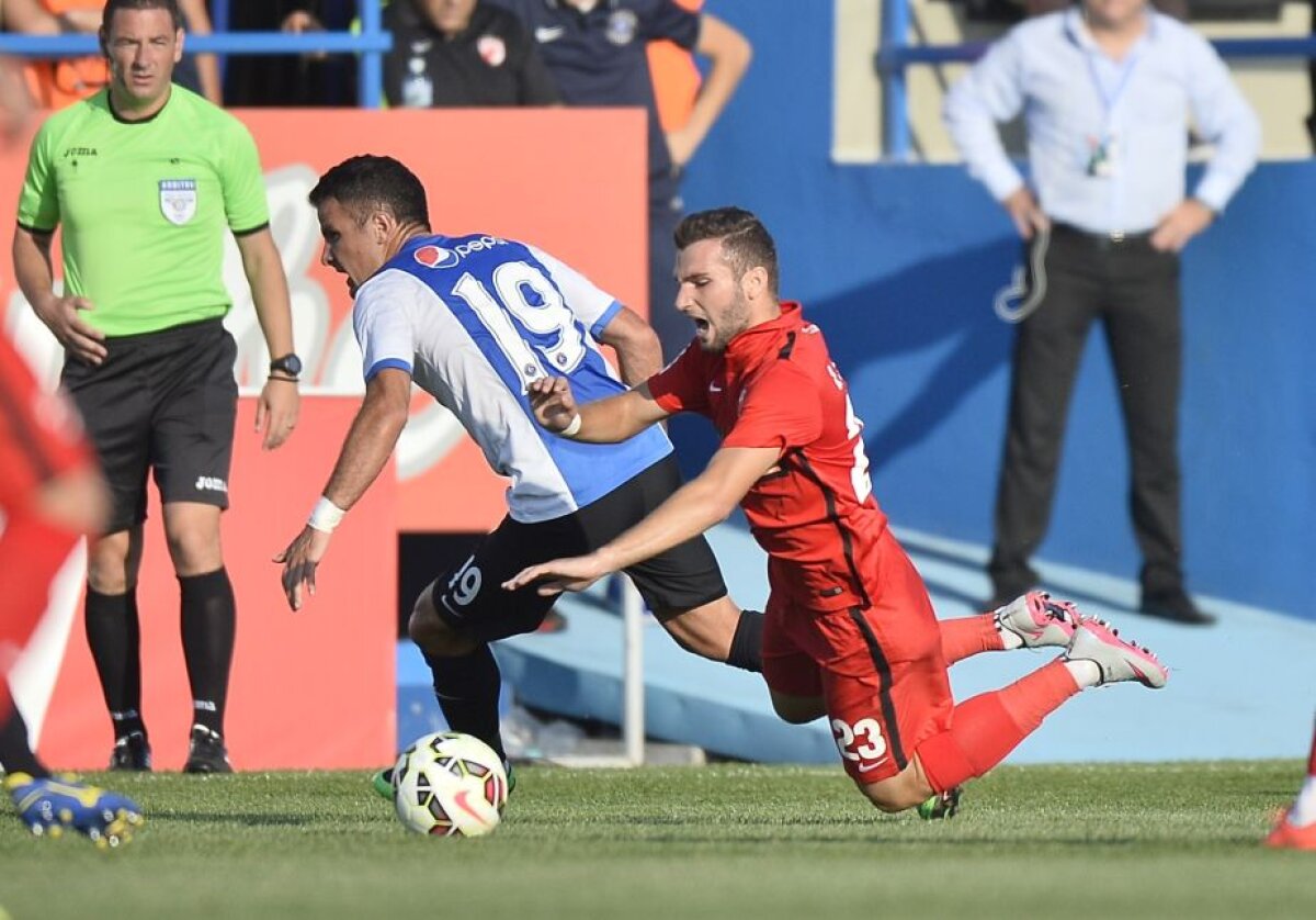 VIDEO+FOTO Ale tinereţii valuri » Viitorul lui Hagi devine expert în egaluri, Patrick o salvează pe Dinamo