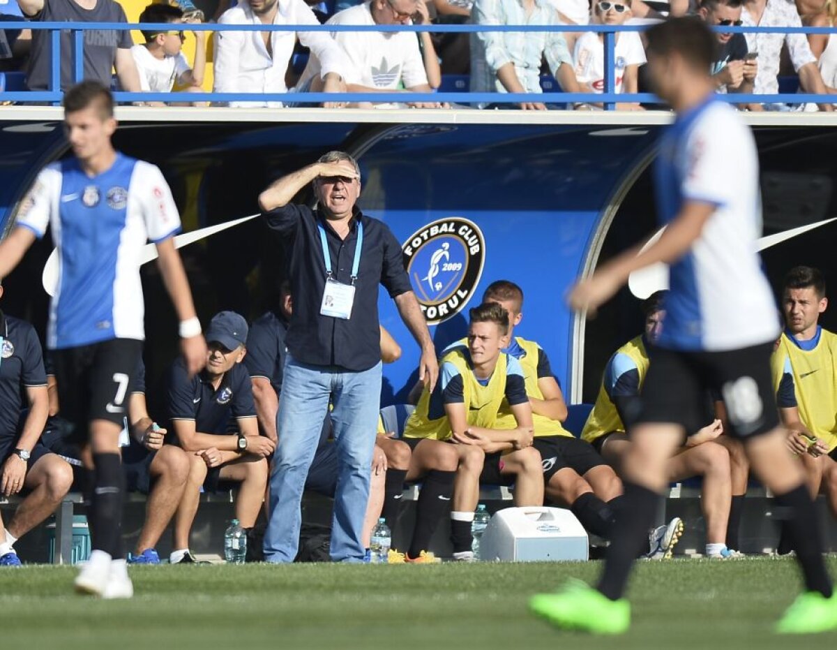 VIDEO+FOTO Ale tinereţii valuri » Viitorul lui Hagi devine expert în egaluri, Patrick o salvează pe Dinamo
