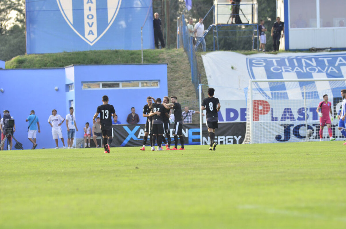 VIDEO+FOTO Lucky Șumi » Cu ratările ei uriașe, CS U Craiova o ajută pe Astra, 1-2, să obțină prima victorie în campionat