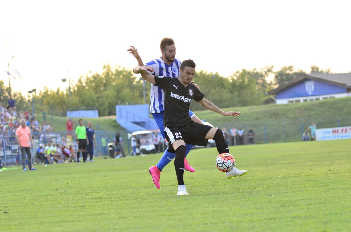 VIDEO+FOTO Lucky Șumi » Cu ratările ei uriașe, CS U Craiova o ajută pe Astra, 1-2, să obțină prima victorie în campionat