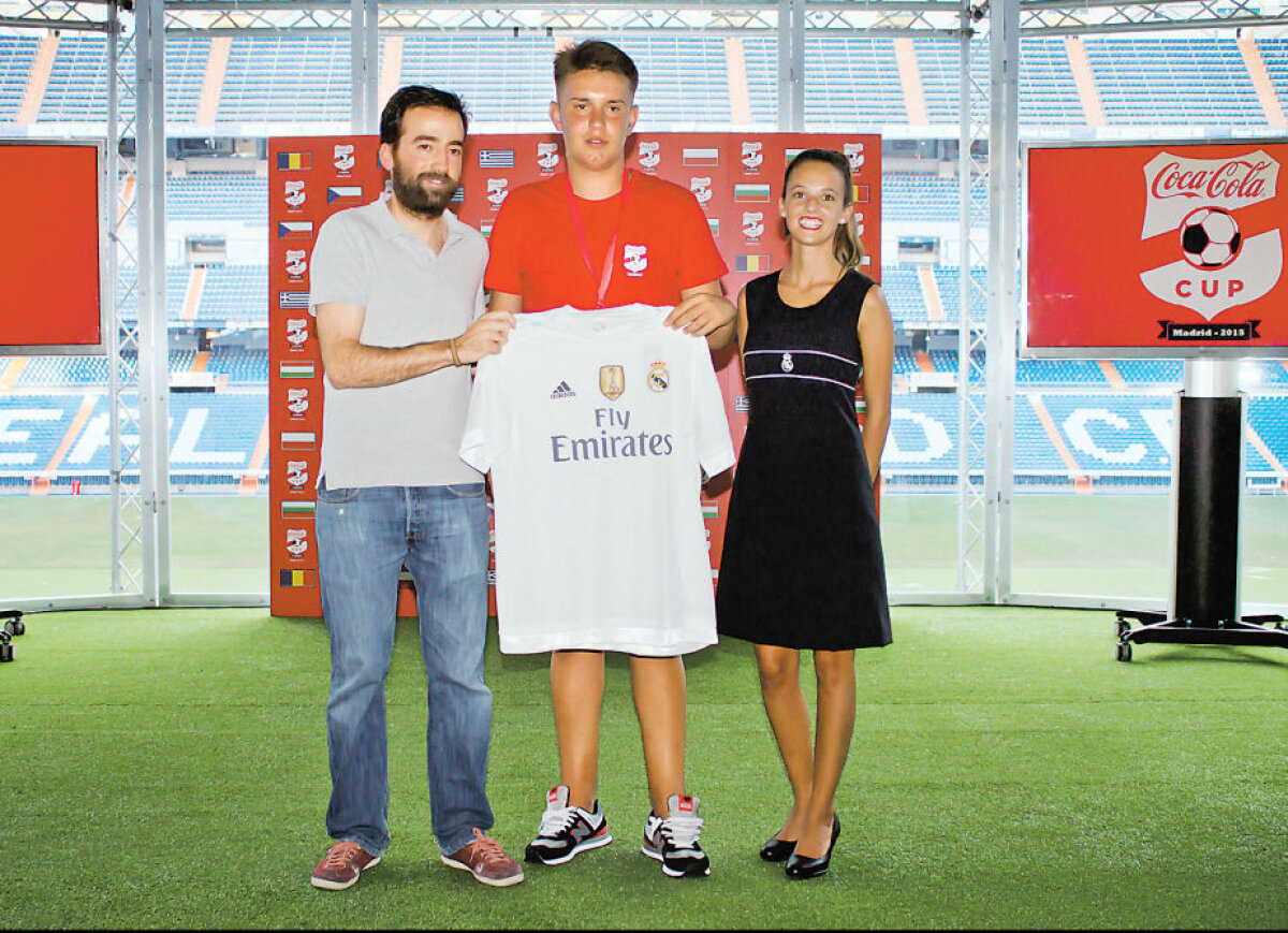Ei poartă tricoul Real! Cîştigătorii Cupei Coca-Cola ediţia 2015 au luat totul: cîte un fir de iarbă de pe Santiago Bernabeu