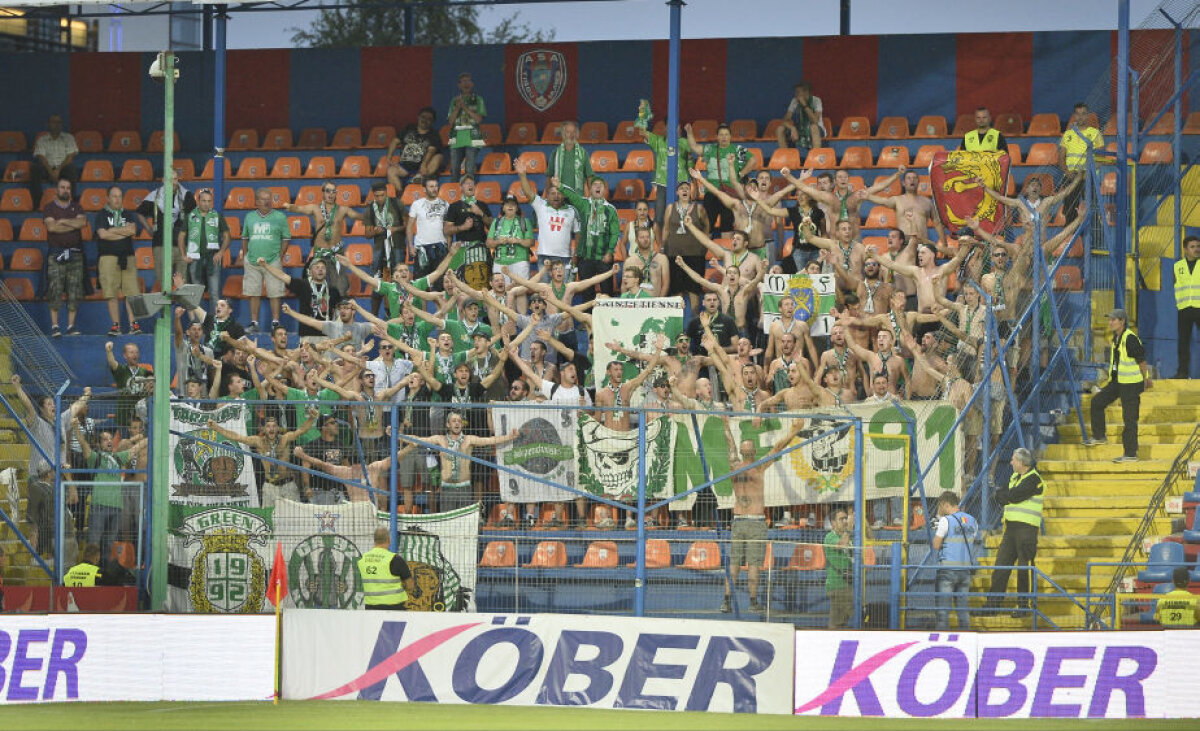 FOTO Fani de teatru » Nu s-a jucat cu casa închisă la ASA - St. Etienne şi din cauza preţului biletelor, între 30 și 100 de lei