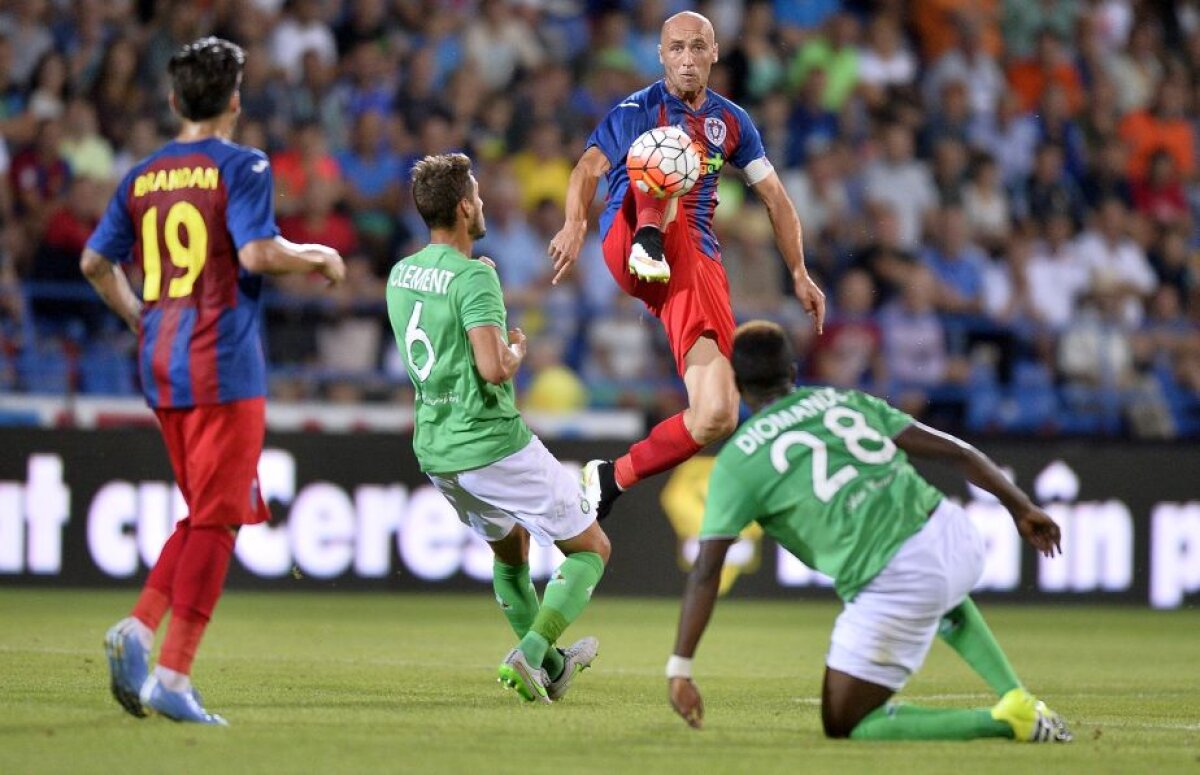 VIDEO+FOTO Prea buni, prea fotbalişti » ASA Tg. Mureș a fost transformată aseară în carne de gulaş de spectaculoşii jucători ai lui St. Etienne, 0-3