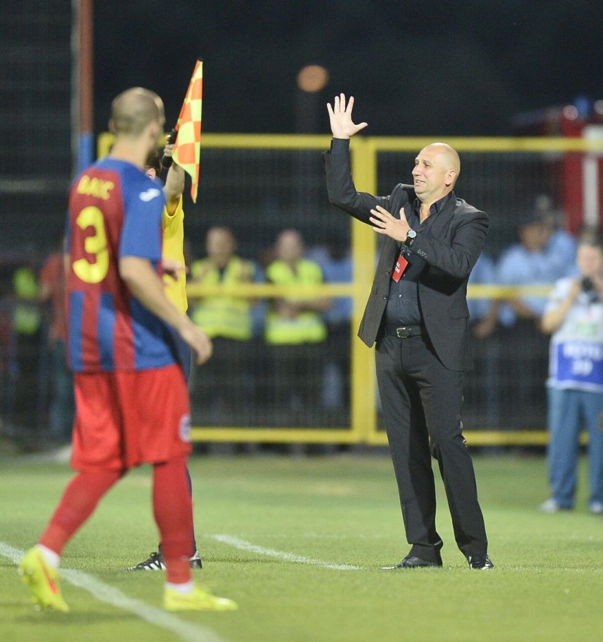 VIDEO+FOTO Prea buni, prea fotbalişti » ASA Tg. Mureș a fost transformată aseară în carne de gulaş de spectaculoşii jucători ai lui St. Etienne, 0-3