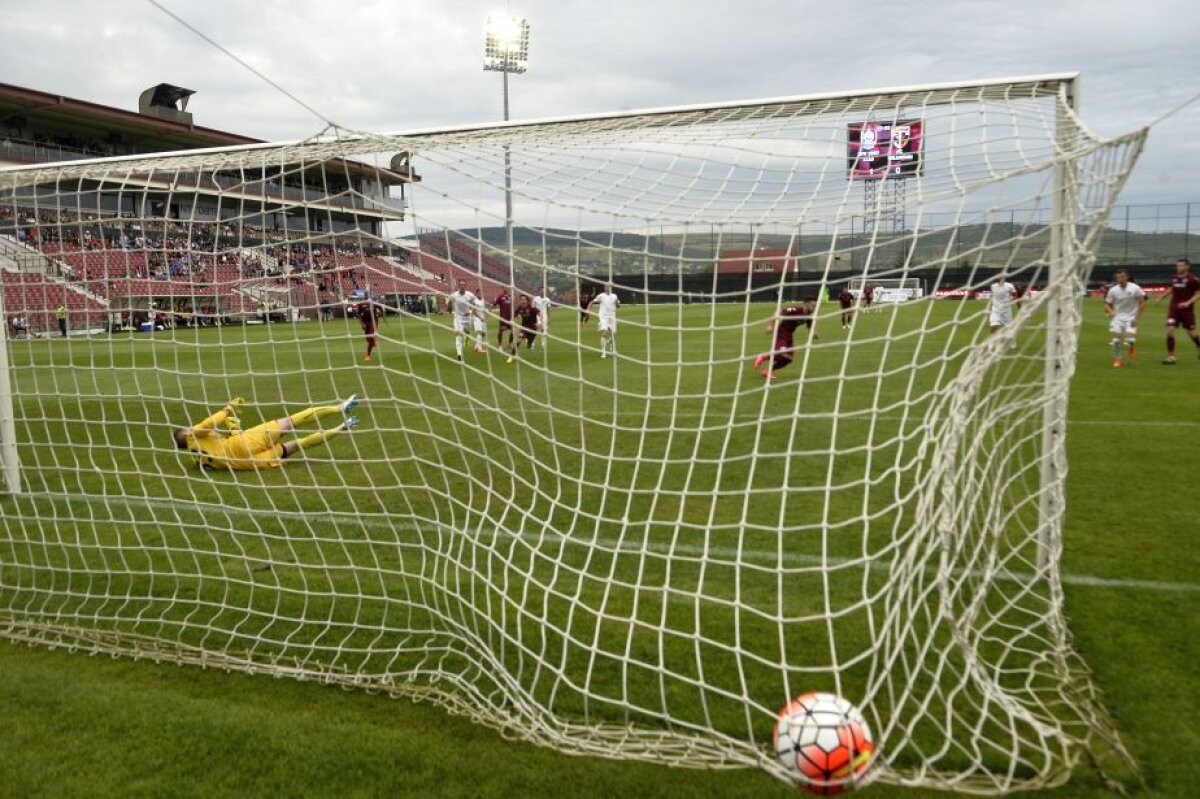 FOTO CFR Cluj le-a administrat prima înfrîngere celor de la Voluntari, 2-0