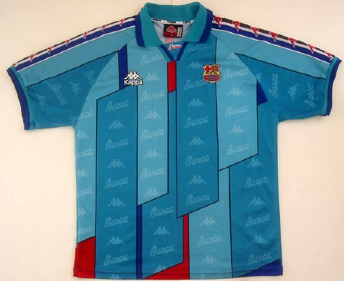 FOTO "Ce e cu pijamalele astea?!" » Cum arată echipamentul Germaniei pentru Euro 2016 + cele mai urîte tricouri din fotbal