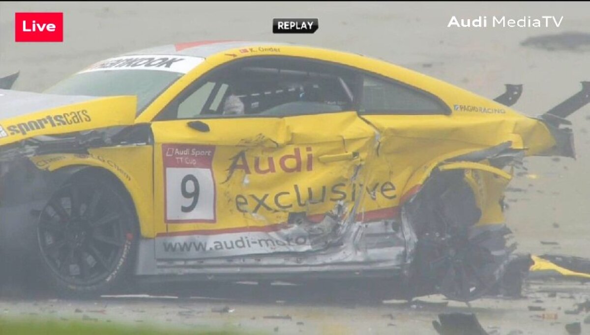 FOTO și VIDEO Accident îngrozitor! Patru mașini implicate » Una a luat foc la o cursă din Audi Sport TT Cup