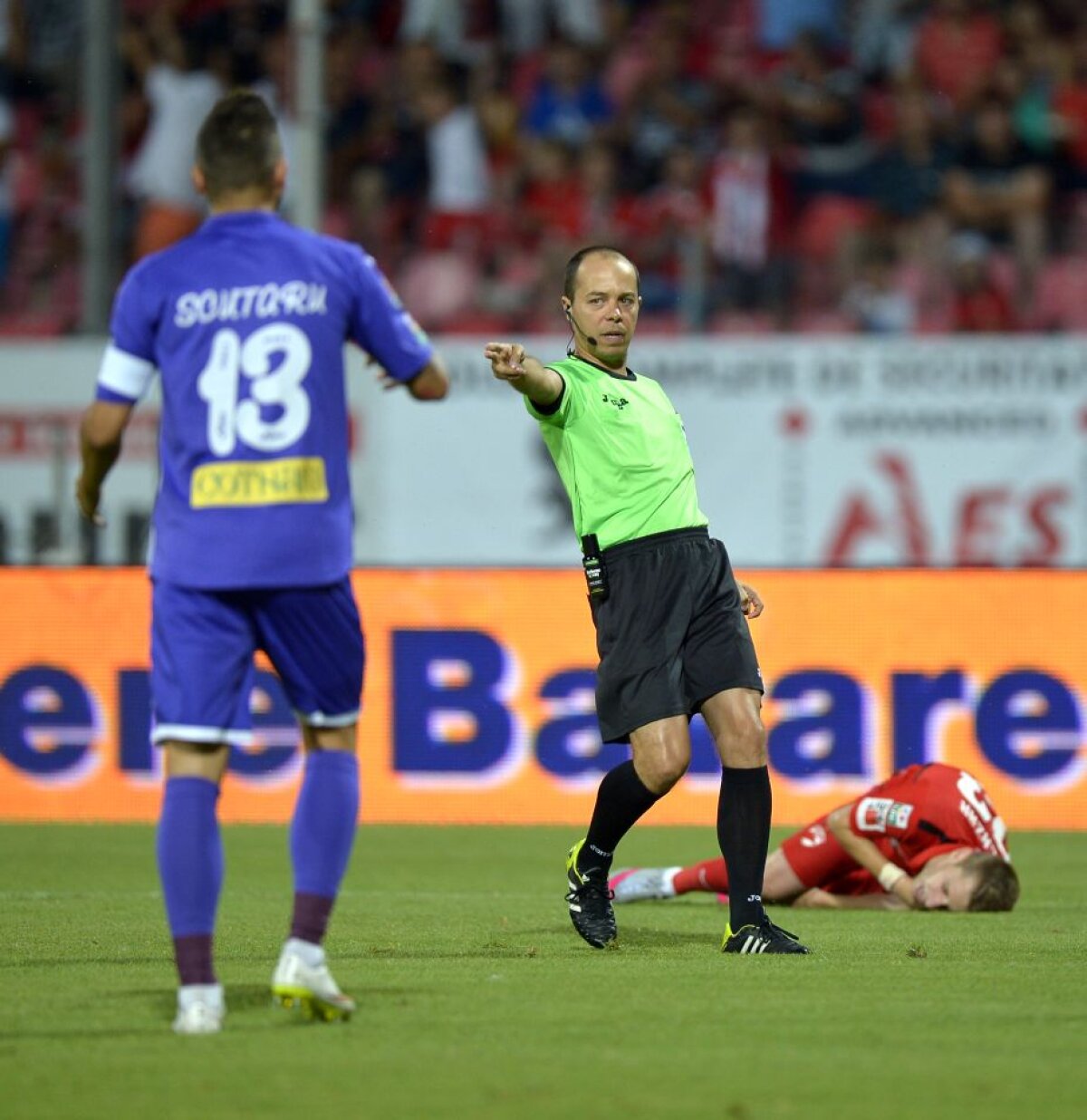 FOTO și VIDEO Dinamo - ACS Poli 2-1 » "Cîinii" pe podium, la egalitate cu Steaua și ASA