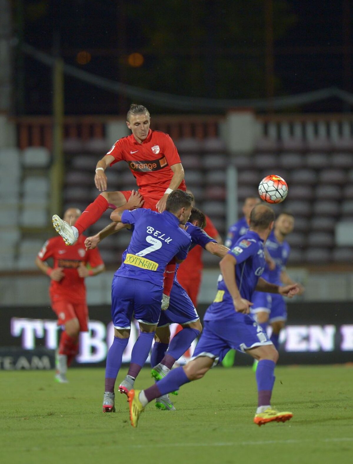 FOTO și VIDEO Dinamo - ACS Poli 2-1 » "Cîinii" pe podium, la egalitate cu Steaua și ASA