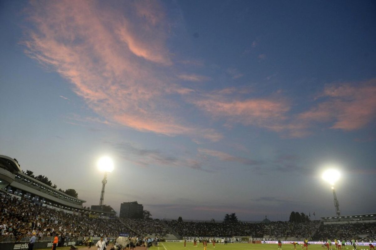 GALERIE FOTO şi VIDEO "Groparii", copiii şi fetele frumoase au făcut atmosferă în tribunele stadionului lui Partizan » Vezi toate imaginile