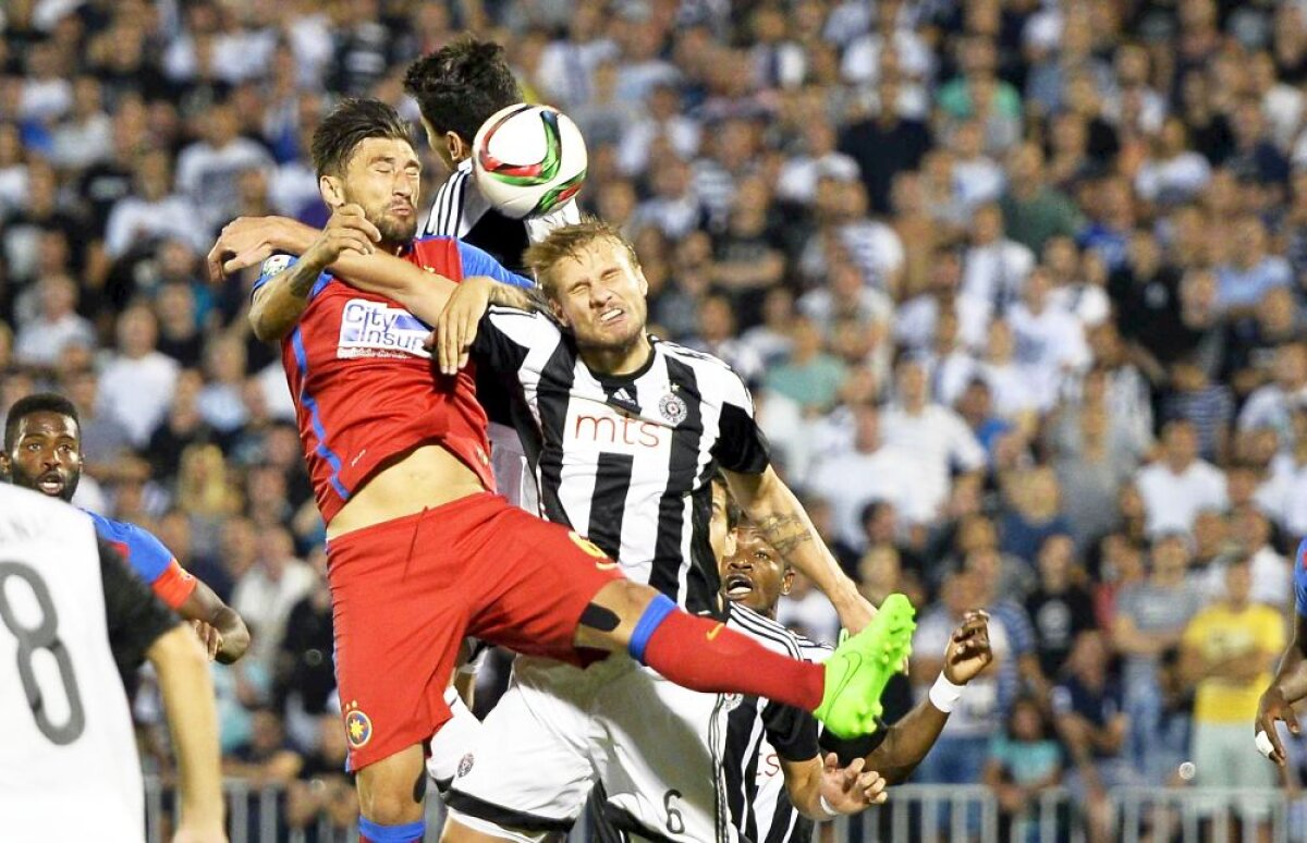 Am intrat în vestiarul Stelei: cele 10 porunci puse pe tablă de Paul Papp! :D