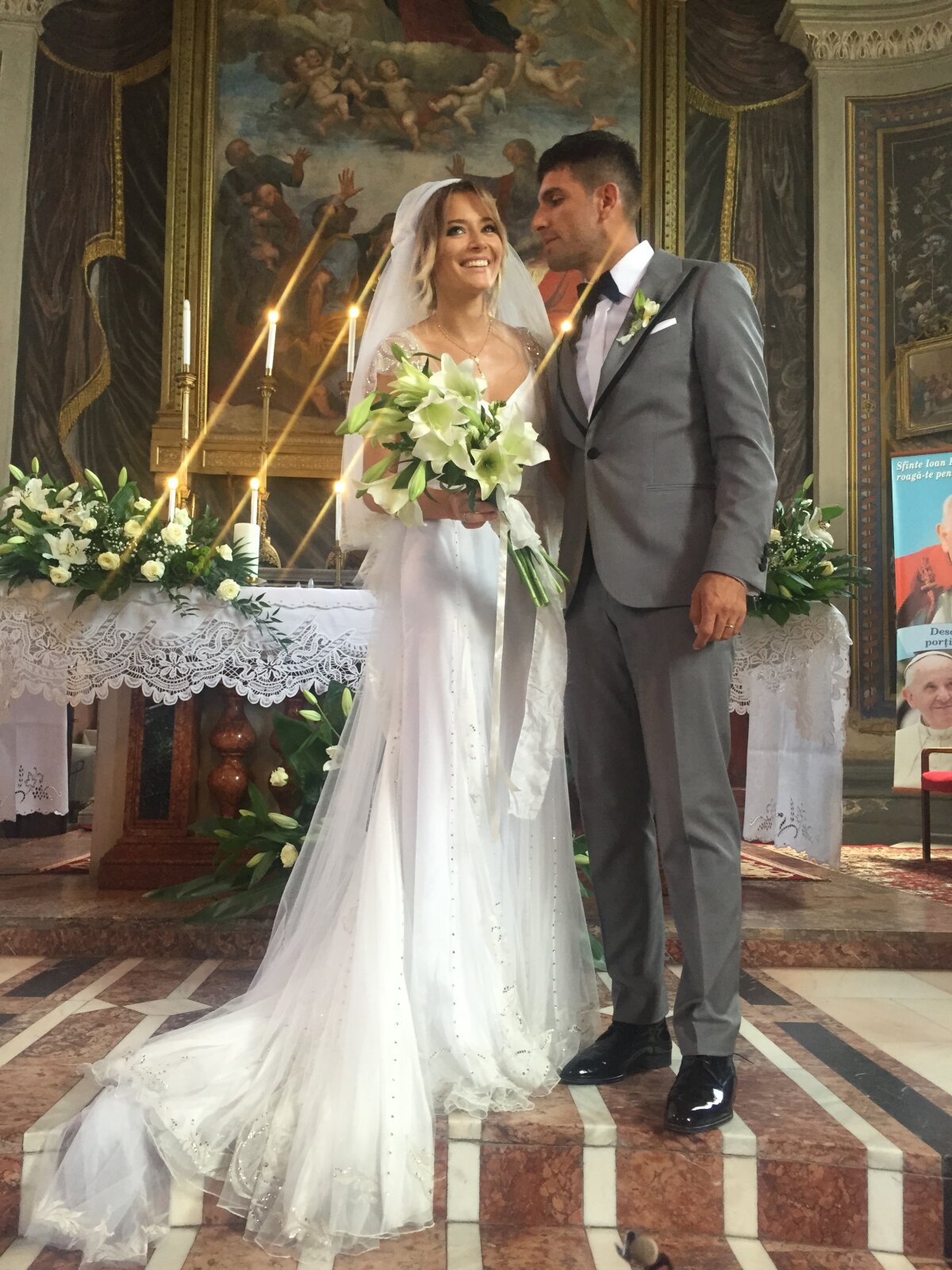 Nuntă în aer liber » Laura Cosoi a spus ”Da” la apusul soarelui