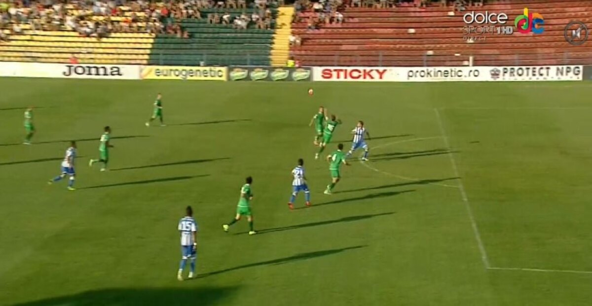 FOTO Faze identice, măsuri diferite » Mincă a luat roşu, Matache nici n-a fost băgat în seamă