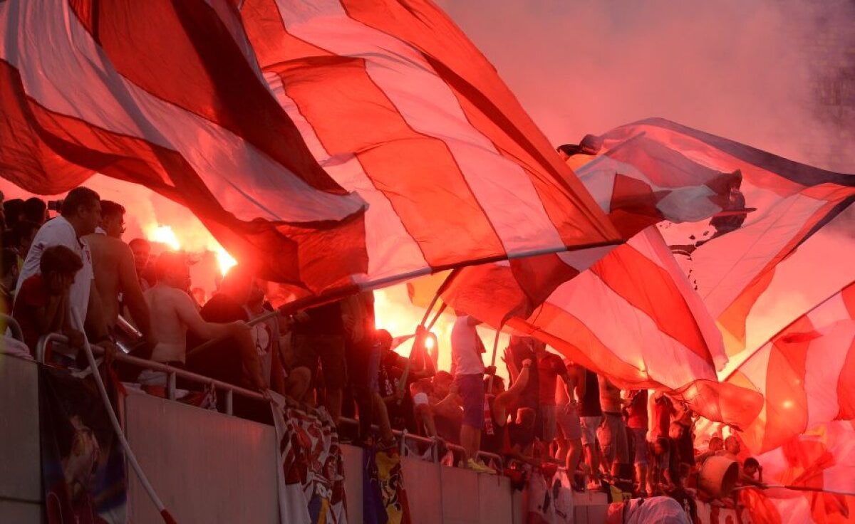 GALERIE FOTO Fanii lui Dinamo au făcut spectacol la meciul cu Steaua » Imagini de senzaţie de la Derby de România