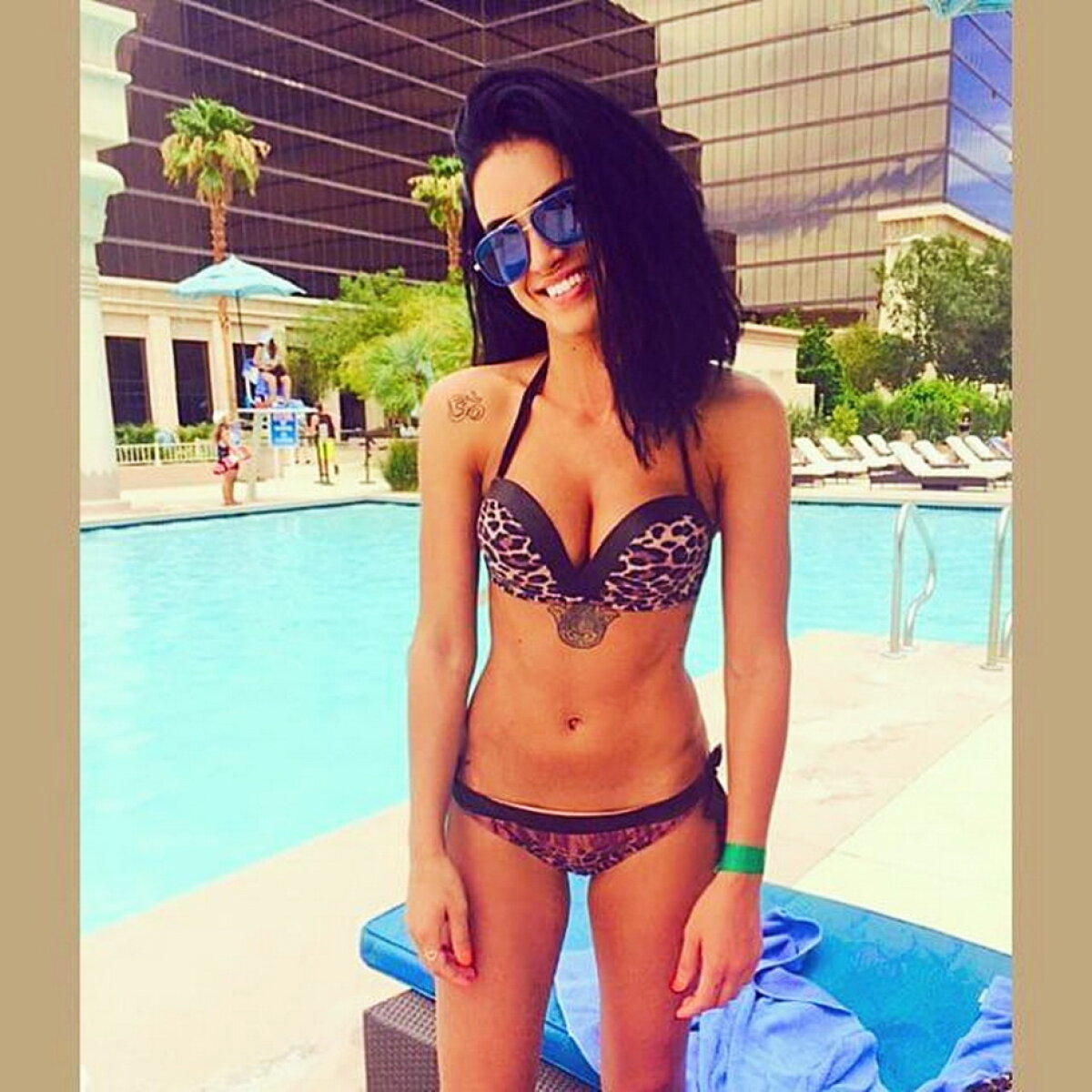 Adelina Pestriţu face ravagii în America! Uite cum a apărut la piscină