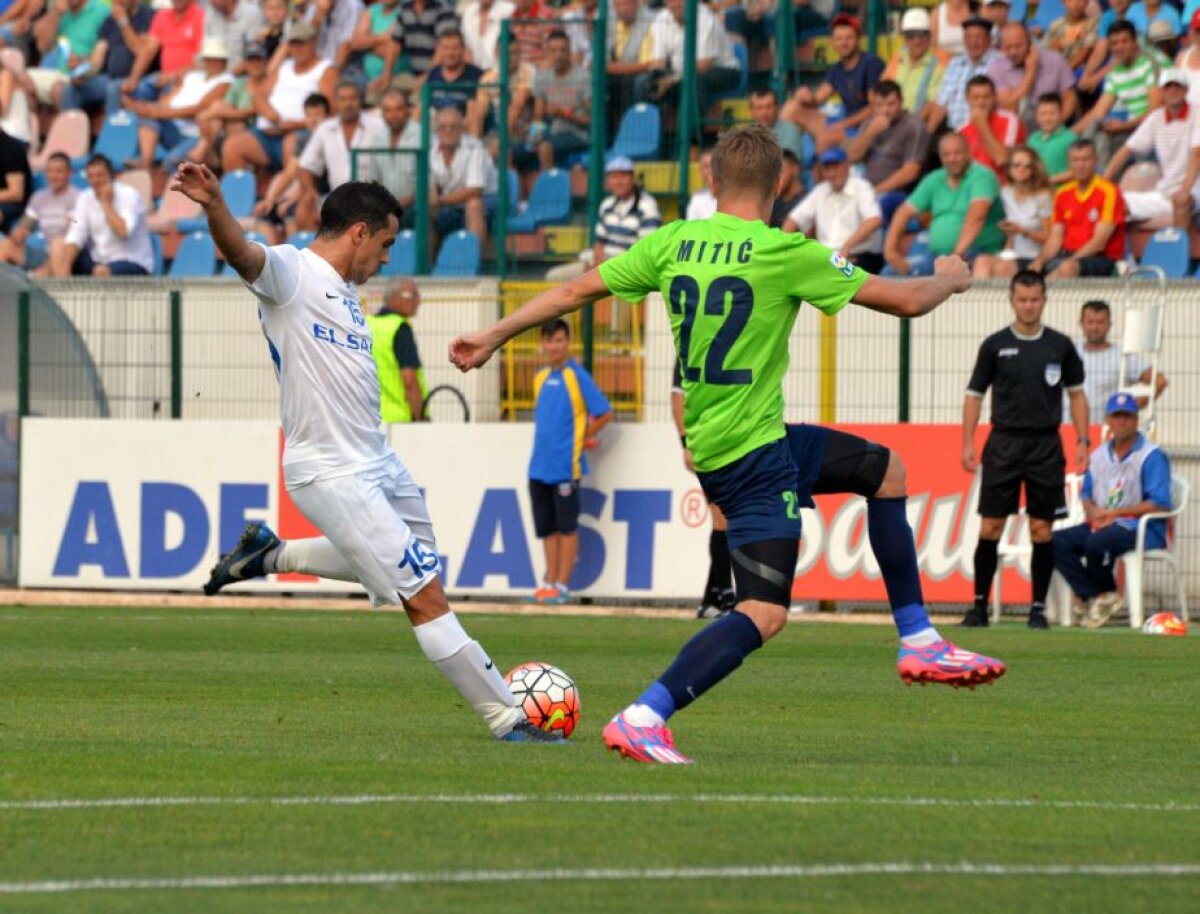 FOTO și VIDEO FC Botoșani - CSMS Iași 1-0 » Victoria din derby-ul Moldovei îl ține în continuare pe Leo Grozavu la cîrma botoșănenilor