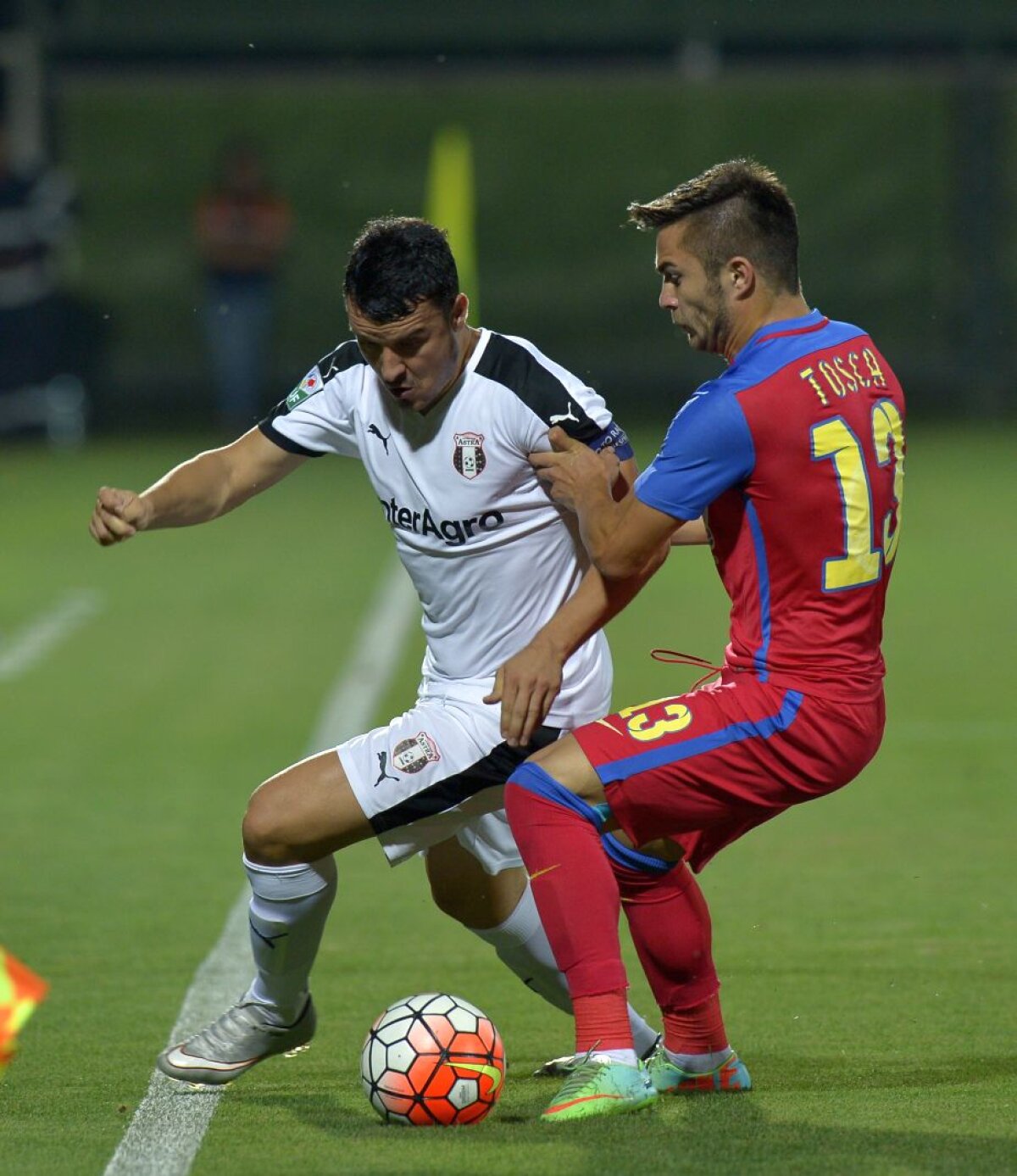 VIDEO+FOTO » Astra - Steaua 2-0 » Roş-albaştrii învinşi de jucătorii pe care i-a dorit în această vară: Alibec şi Budescu! 