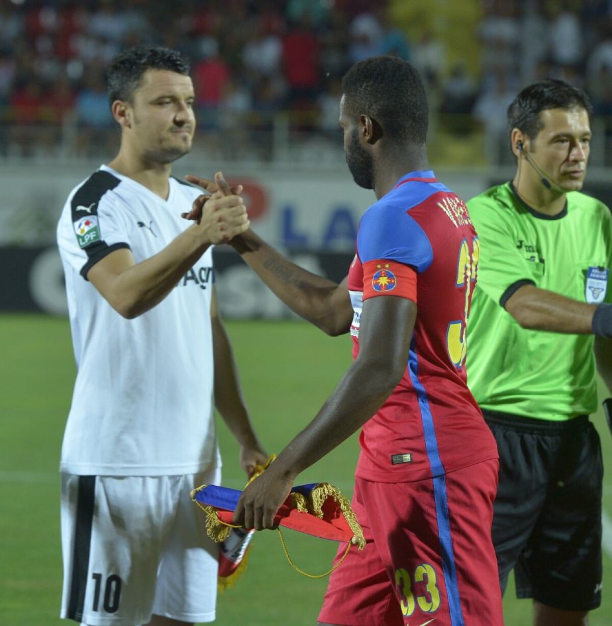 VIDEO+FOTO » Astra - Steaua 2-0 » Roş-albaştrii învinşi de jucătorii pe care i-a dorit în această vară: Alibec şi Budescu! 