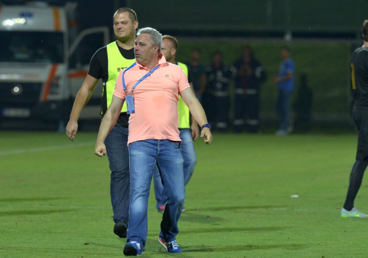 GALERIE FOTO Bucurie extremă pentru Șumudică la finalul meciului cu Steaua » Cum le-a răspuns suporterilor campioanei