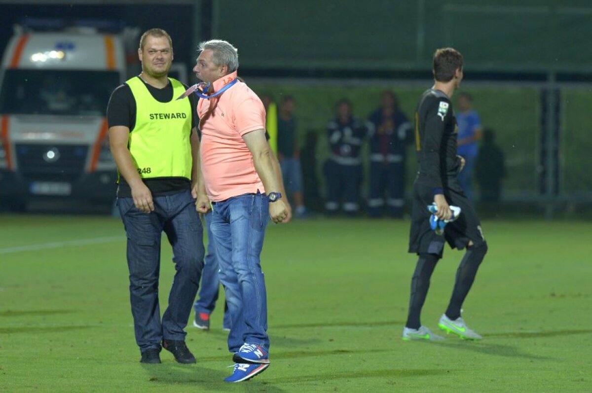 GALERIE FOTO Bucurie extremă pentru Șumudică la finalul meciului cu Steaua » Cum le-a răspuns suporterilor campioanei