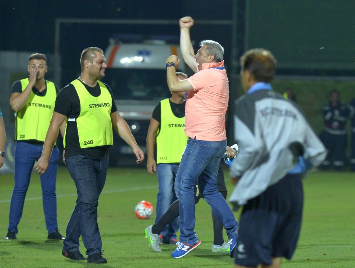 GALERIE FOTO Bucurie extremă pentru Șumudică la finalul meciului cu Steaua » Cum le-a răspuns suporterilor campioanei