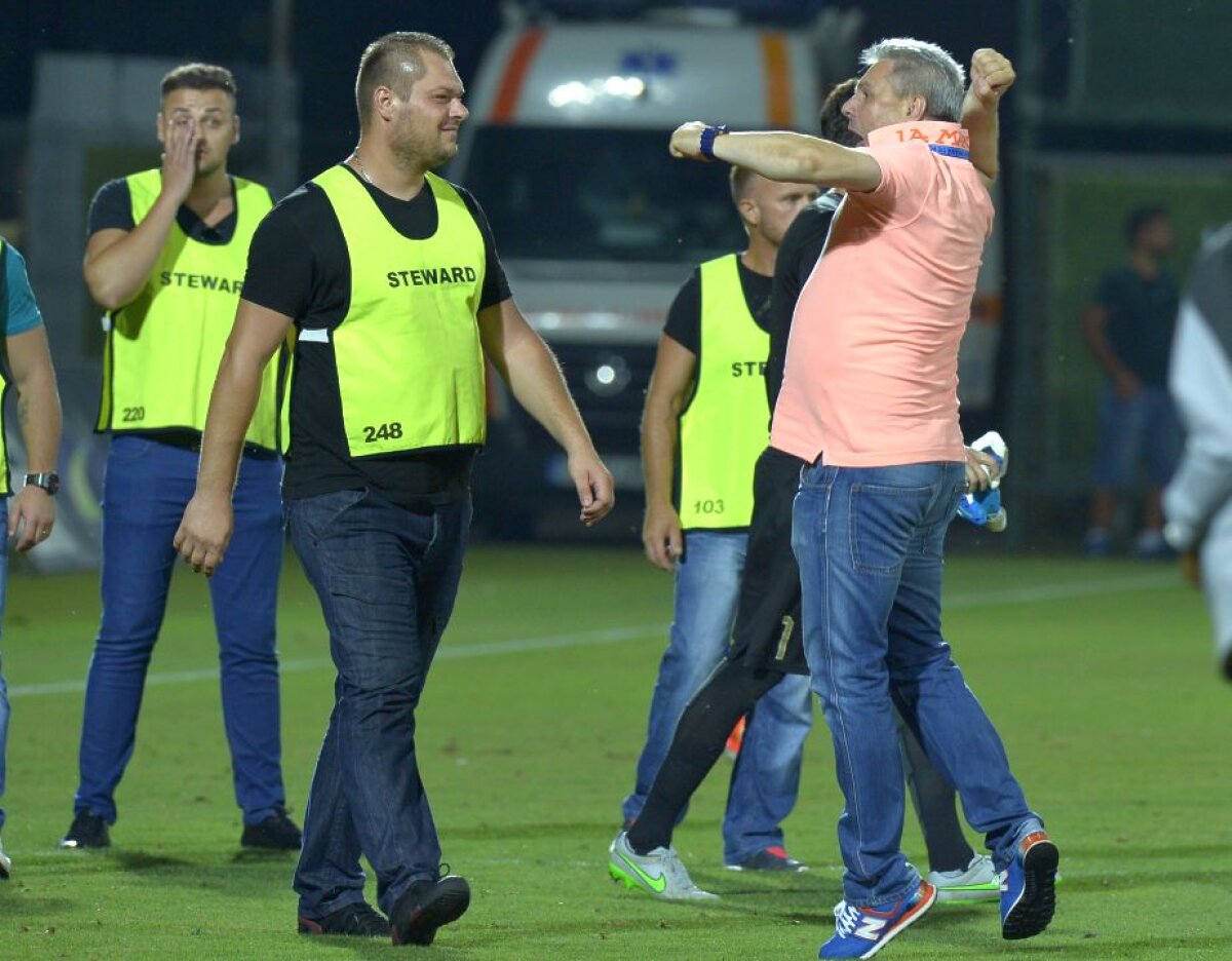 GALERIE FOTO Bucurie extremă pentru Șumudică la finalul meciului cu Steaua » Cum le-a răspuns suporterilor campioanei