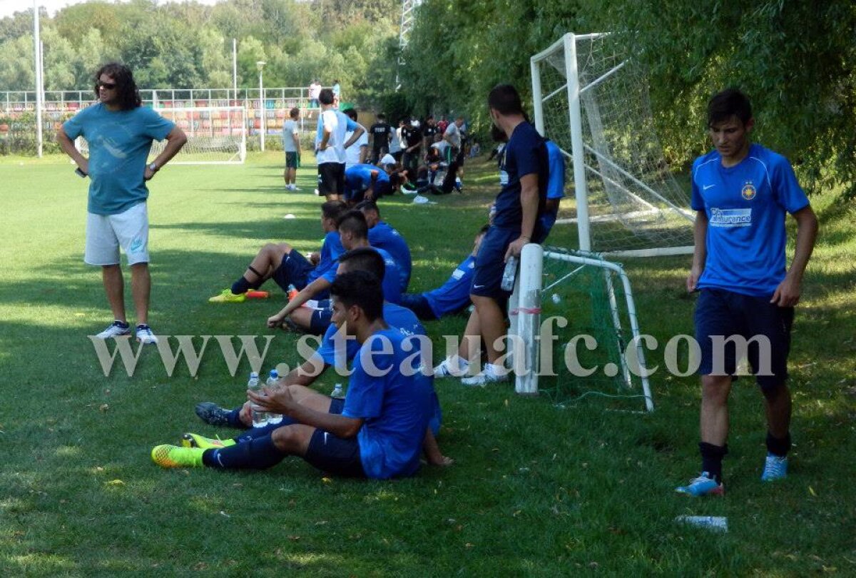 FOTO Diarrassouba a debutat la Steaua! Amical inedit organizat de Rădoi la Mogoșoaia