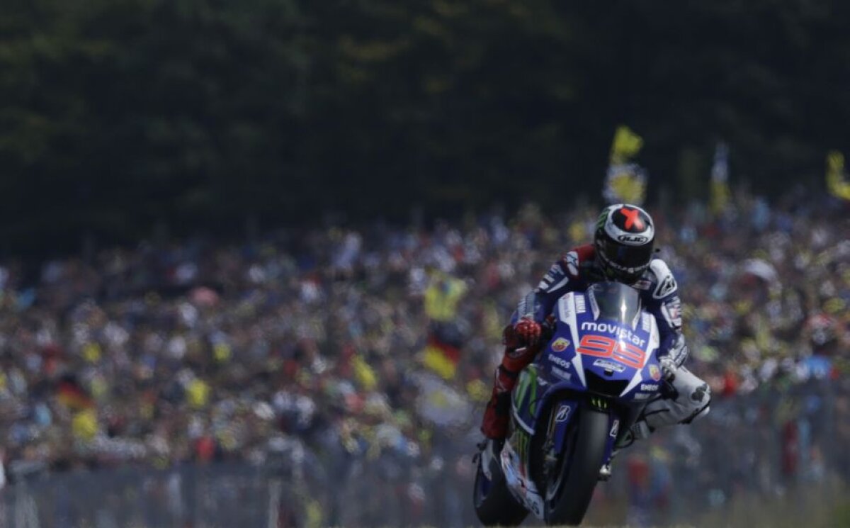 GALERIE FOTO Jorge Lorenzo a cîștigat Marele Premiu al Cehiei și l-a egalat pe Rossi în clasamentul general la MotoGP