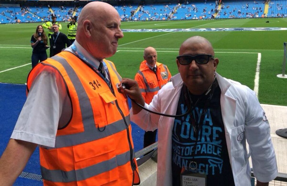 Fanii lui City au rîs de Mourinho după scandalul cu Eva Carneiro » Ce a făcut un suporter aflat în spatele băncii portughezului :D