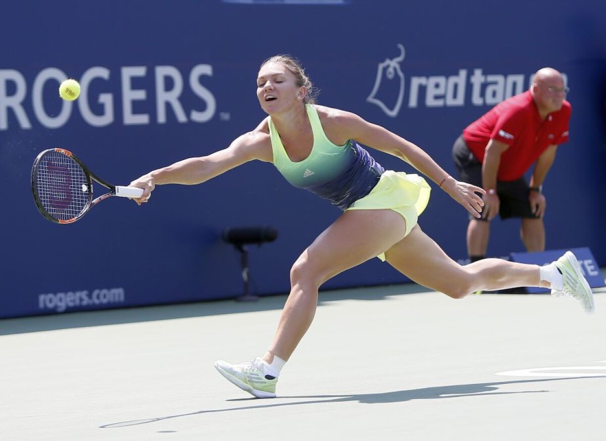 FOTO şi VIDEO Simona Halep a abandonat în finala de la Toronto! Românca a încercat o revenire spectaculoasă, dar problemele de sănătate n-au lăsat-o