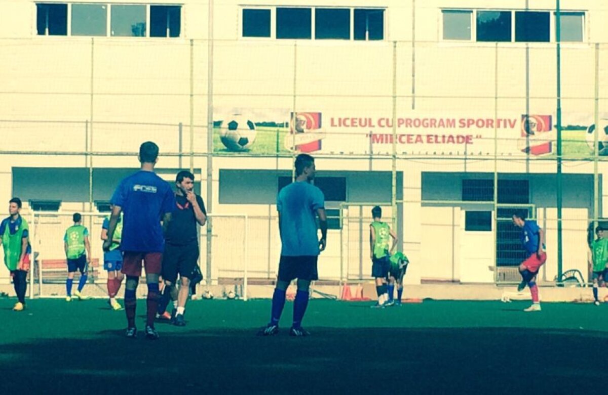 FOTO EXCLUSIV Gigi are de unde alege ;) » Luțu s-a făcut antrenor la 40 de ani: "Îi lasă mască pe toți"