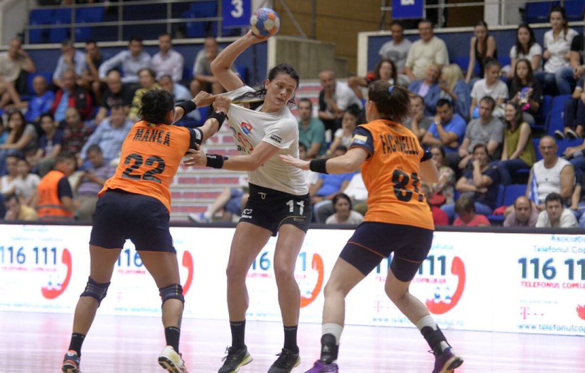 GALERIE FOTO Victorie pentru HCM Baia Mare în Supercupa României la handbal în faţa rivalei CSM Bucureşti