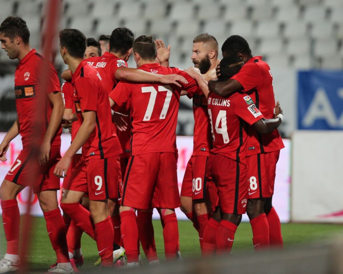 FOTO și VIDEO Atacanţii lui Dinamo şi-au făcut treaba şi au învins Petrolul, scor 2-0 » Essombe, gol la debut