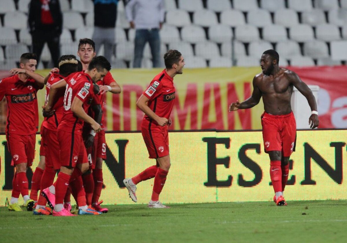 FOTO și VIDEO Atacanţii lui Dinamo şi-au făcut treaba şi au învins Petrolul, scor 2-0 » Essombe, gol la debut