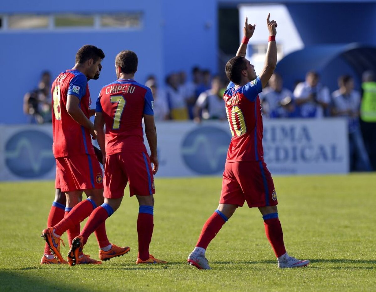 FOTO şi VIDEO » Steaua învinge greu CS U Craiova, 2-1, după un meci cu două penalty-uri! Prima victorie după 5 meciuri pentru Rădoi