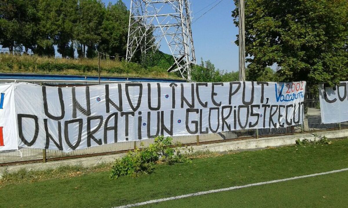 GALERIE FOTO Ultrașii Stelei au fost prezenți la acțiunea celor de la CSA! 3 mesaje afișate pentru puștii sosiți