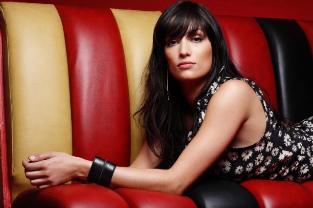 FOTO Muza lui Platini a atras toate privirile! Ea e sexy-prezentatoarea tragerii la sorți a Ligii Campionilor