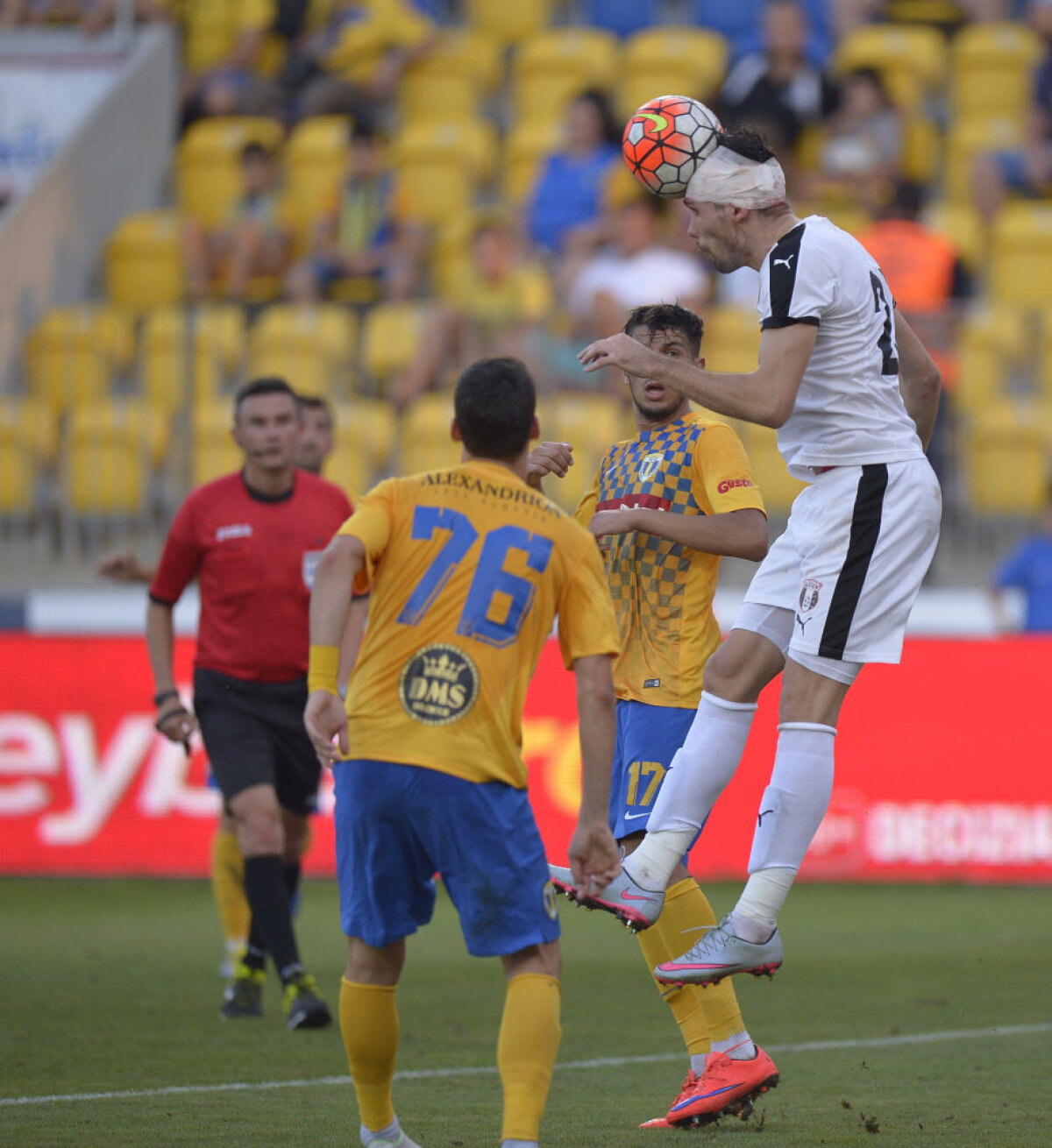 VIDEO+FOTO Norocul ține cu Astra » Petrolul pierde acasă, 0-1, după ce ratează două penalty-uri!
