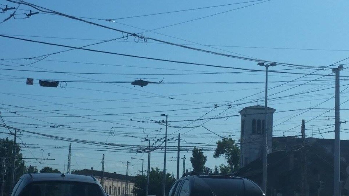 UPDATE FOTO și VIDEO Organizatorii sînt cu ochii în patru » Mai multe elicoptere survolează zona stadionului