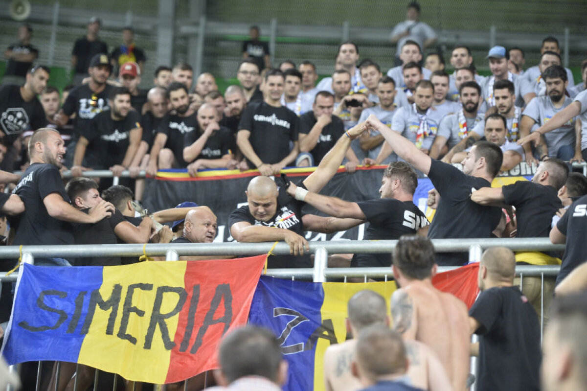 FOTO Fanii români ameninţaţi cu evacuarea! Steliştii s-au bătut cu dinamoviştii pe stadion