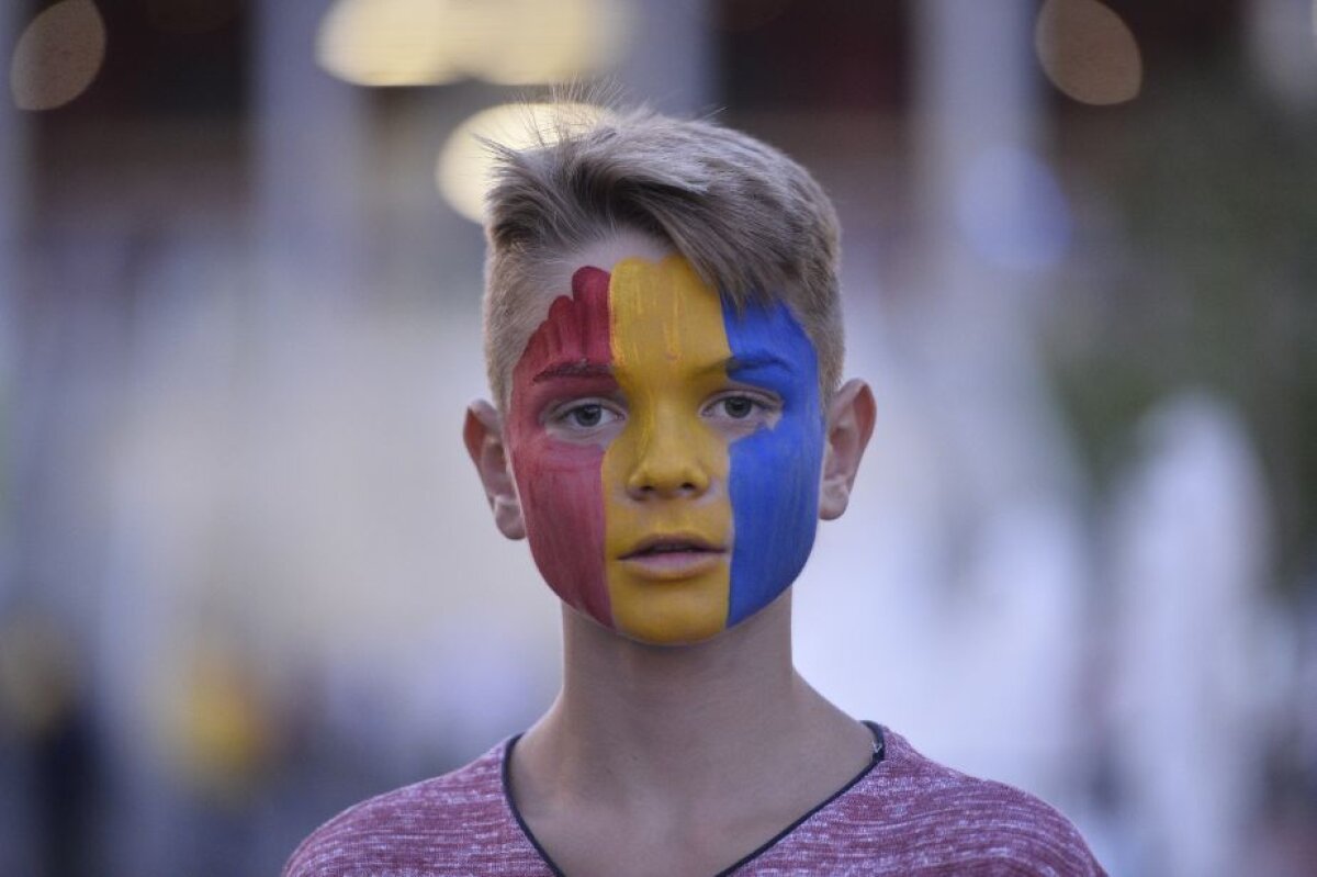 FOTO » România - Grecia 0-0 și Irlanda de Nord - Ungaria 1-1. 4 puncte în ultimele două meciuri ne ajung ca să ne calificăm!