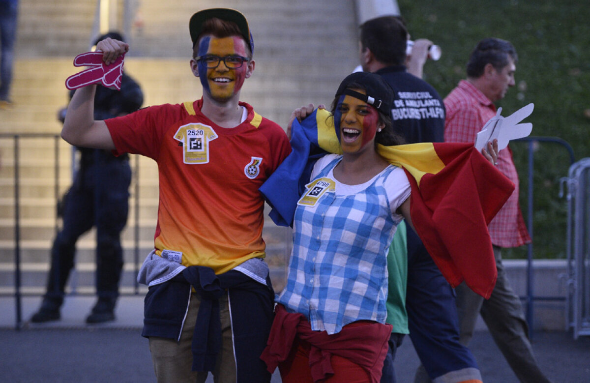 FOTO Un meci de 5 ore » Fanii au umplut Fan Zone-ul din jurul stadionului cu 3 ore înaintea partidei