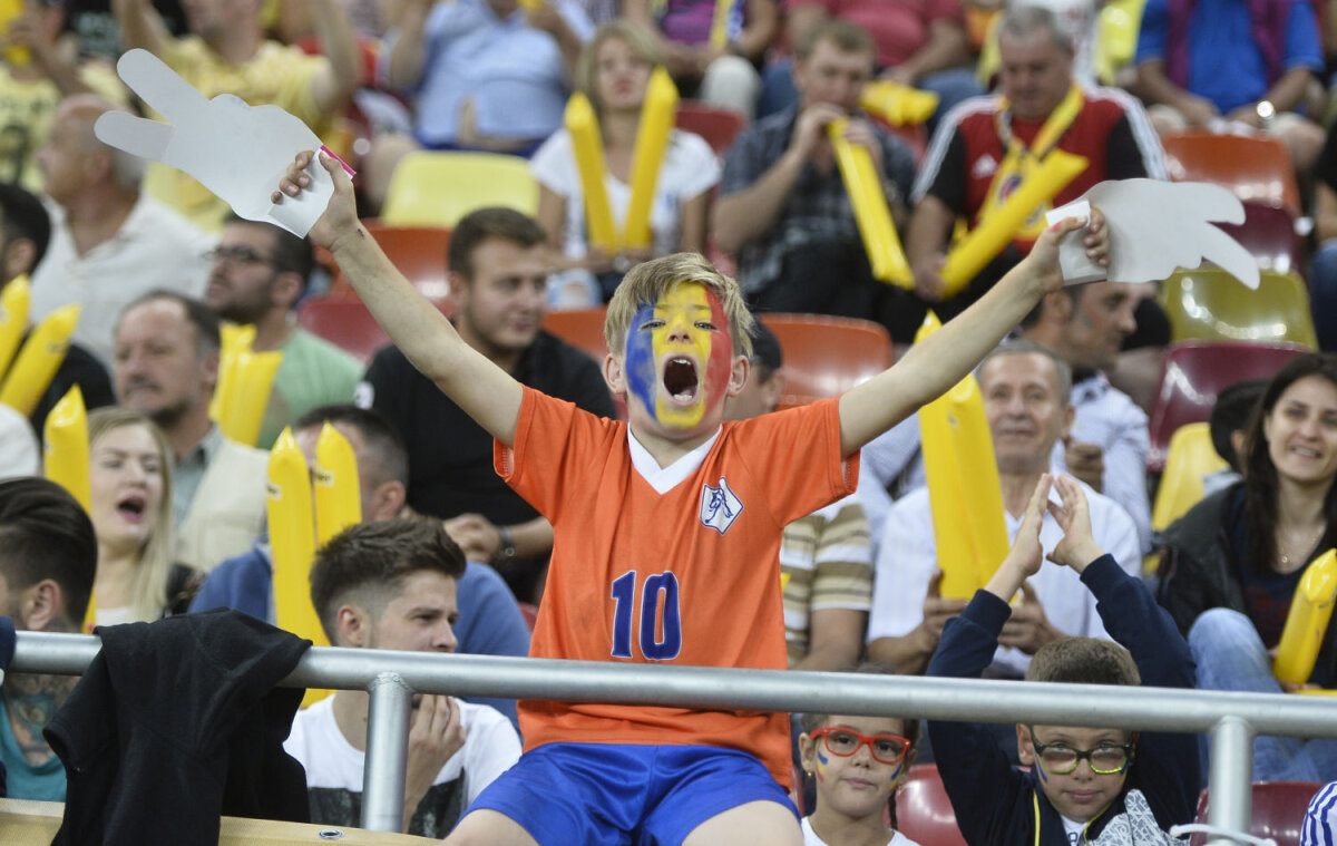 FOTO Un meci de 5 ore » Fanii au umplut Fan Zone-ul din jurul stadionului cu 3 ore înaintea partidei