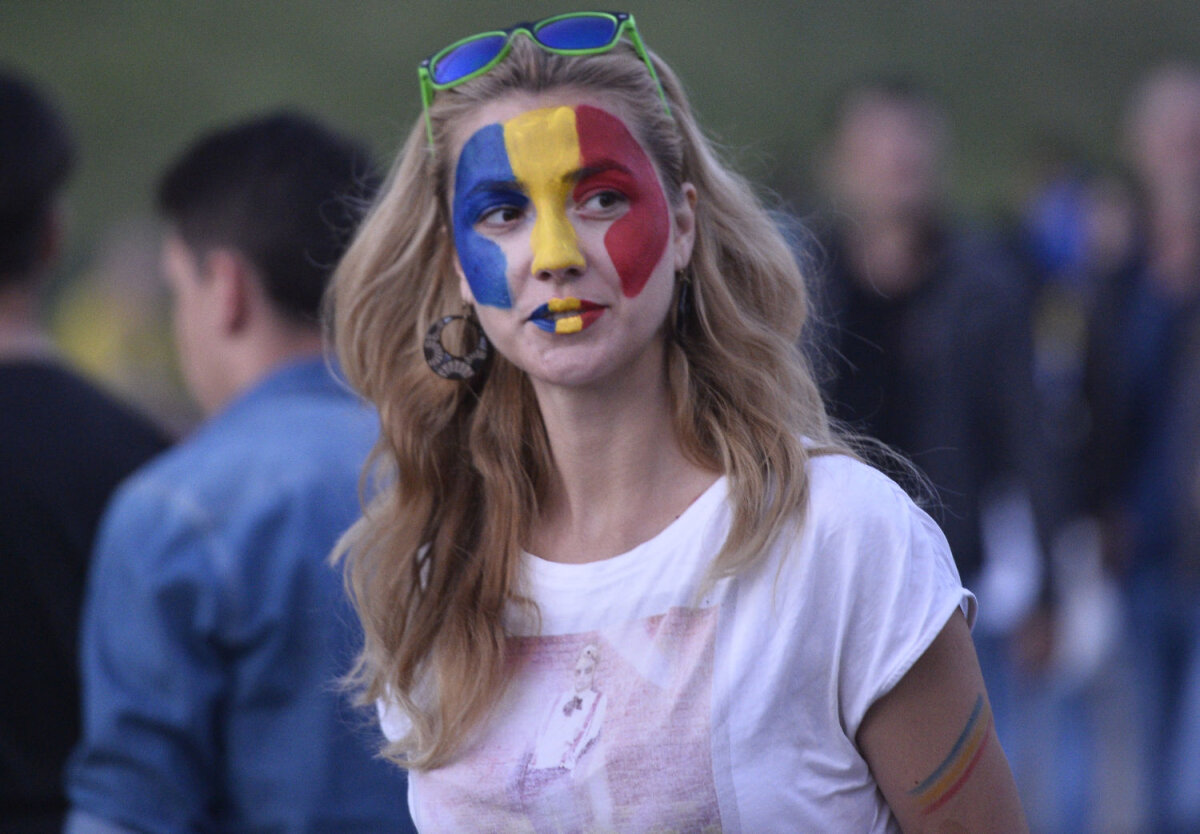 FOTO Un meci de 5 ore » Fanii au umplut Fan Zone-ul din jurul stadionului cu 3 ore înaintea partidei