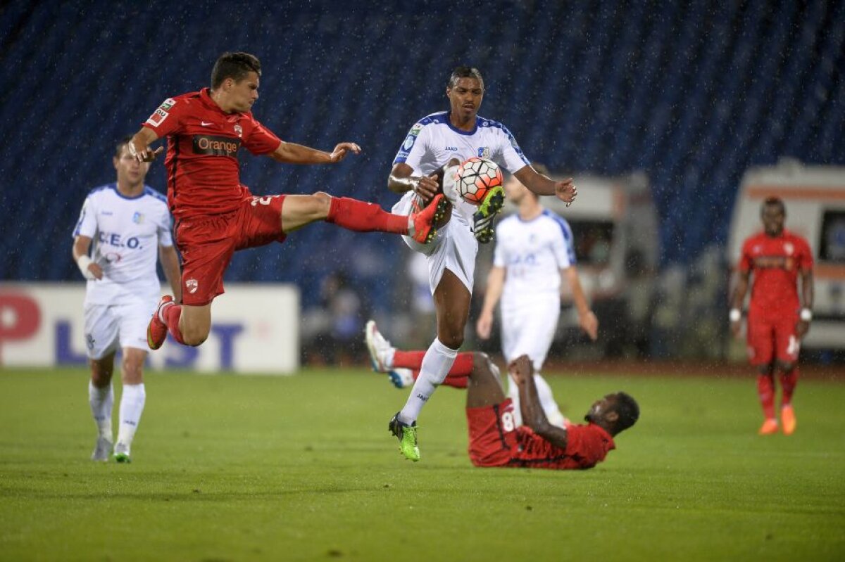 VIDEO și FOTO Dinamo elimină Pandurii din Cupa Ligii, scor 2-0, și poate întîlni Steaua în turul următor