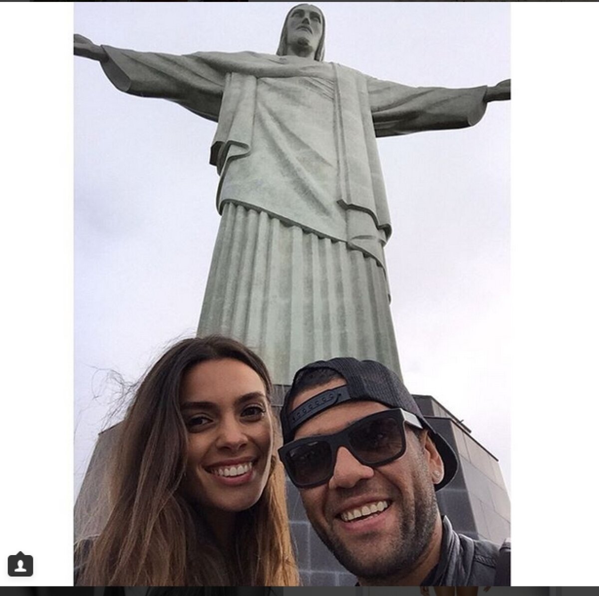 GALERIE FOTO Formele care l-au adus în formă » Un supermodel de 22 de ani este secretul lui Dani Alves